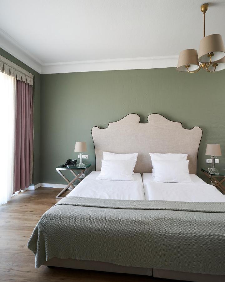 Deluxe Double or Twin Room Minibar drinks of charge