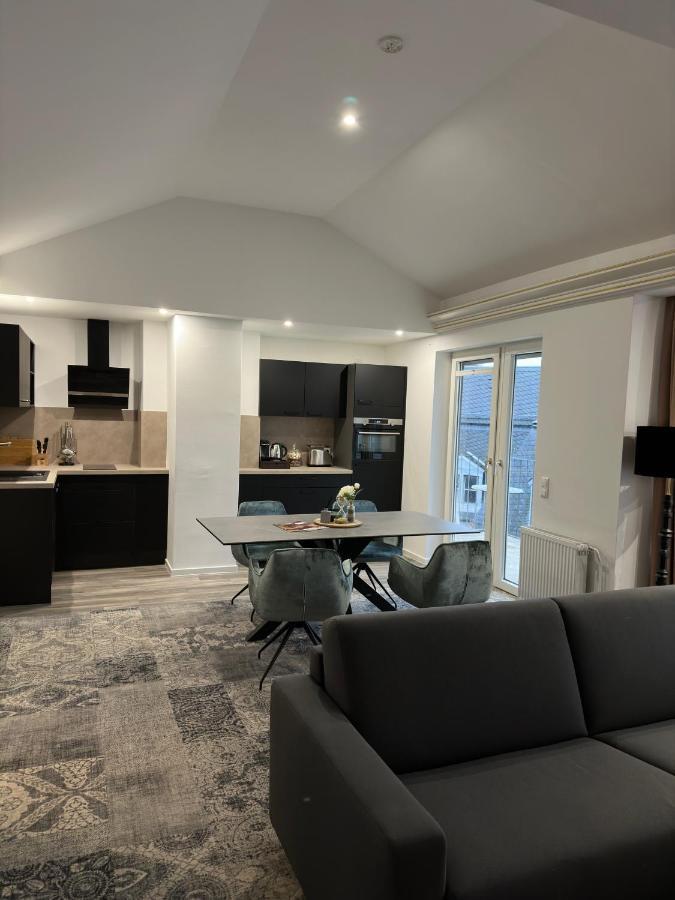 Apartment mit Balkon