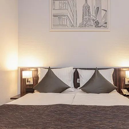 Ramada By Wyndham Frankfurt City Centre-2