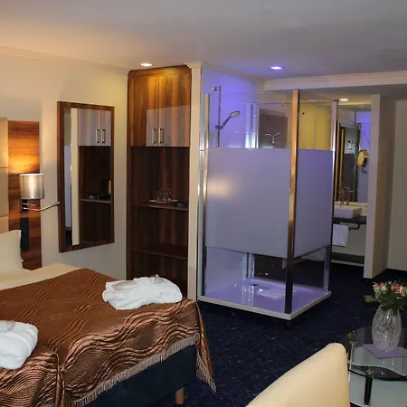 Grand Hotel Empire-2
